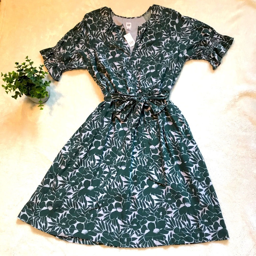 Gap short ruffle sleeve tie waist floral Small